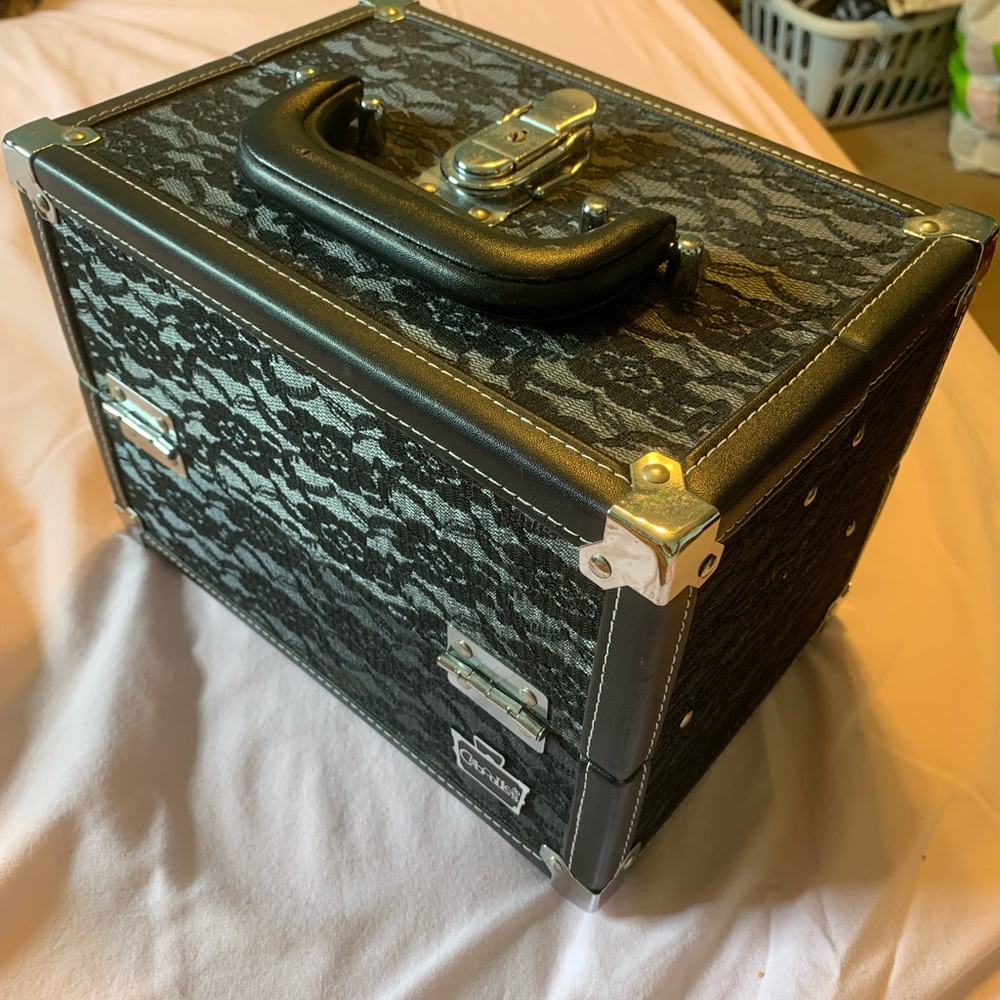 Black Lace Caboodle